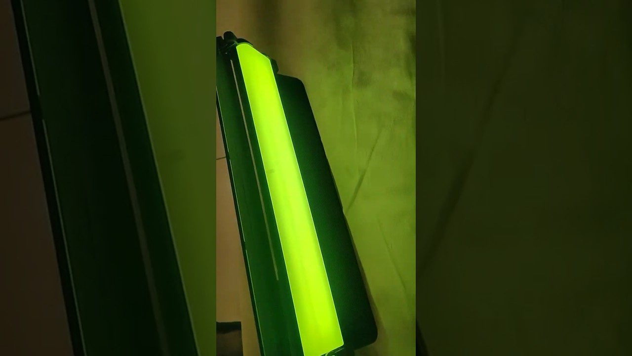 digitek DSL 25w RGB handheld RGB led light wand with barn door