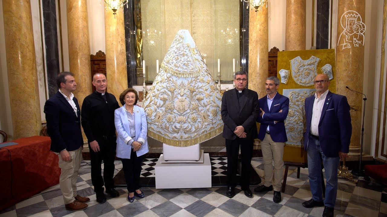 Restauración del ‘Manto del Año Mariano Universal’ de la Virgen de los Desamparados