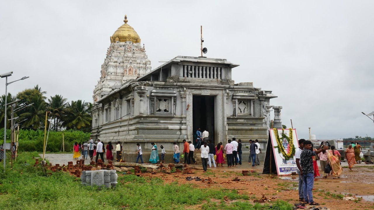 Bhoo Varaha swamy temple - ಶ್ರೀ ಭೂದೇವಿ ಸಮೇತ ಲಕ್ಷ್ಮಿವರಾಹನಾಥ ಸ್ವಾಮಿ ದೇವಸ್ಥಾನ