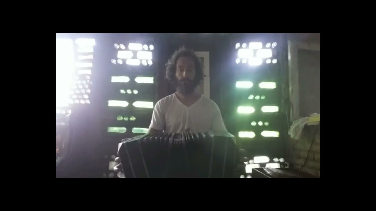 Corralera (A. Aieta) -Bandoneon solo-