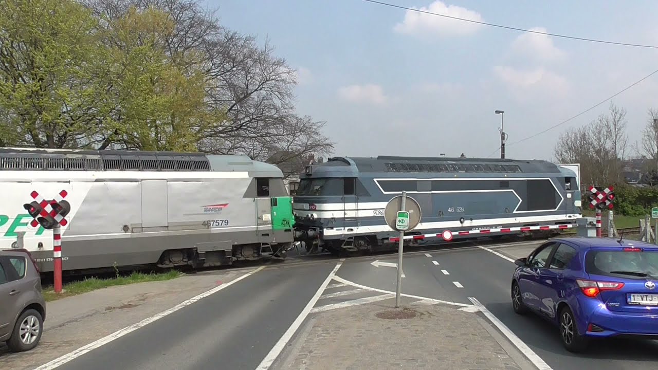 Passage a Niveau Tubize/ Spoorwegovergang Tubeke/ Railroad-/ Level Crossing/ Bahnübergang