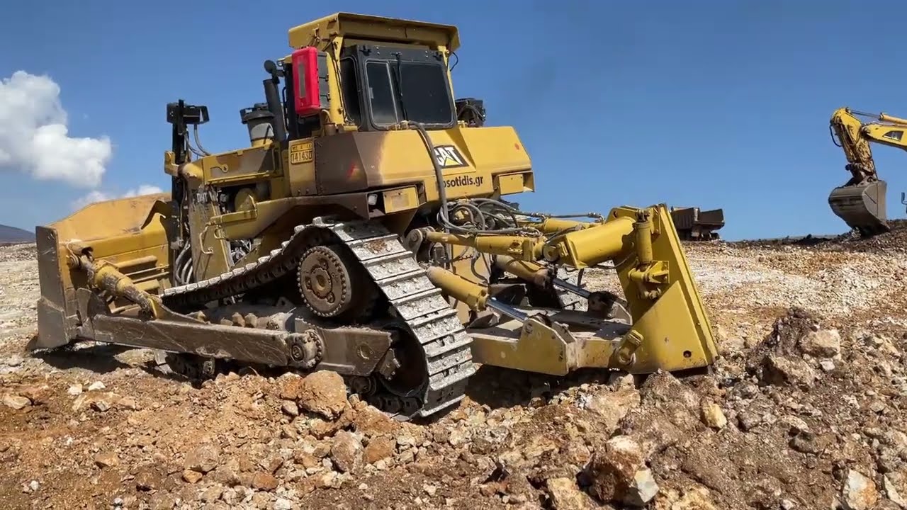 Caterpillar D9T Bulldozer Ripping Hard Rock - Diastasi Ateve
