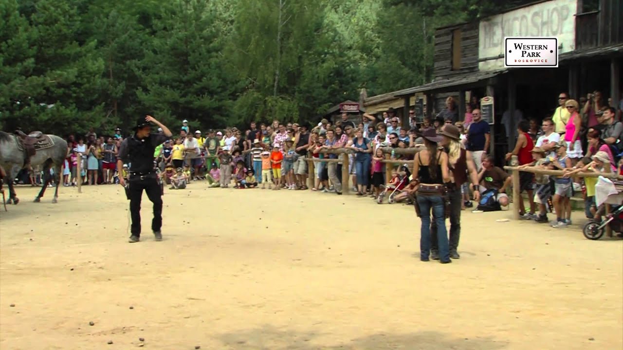 Main street show Western park Boskovice HD