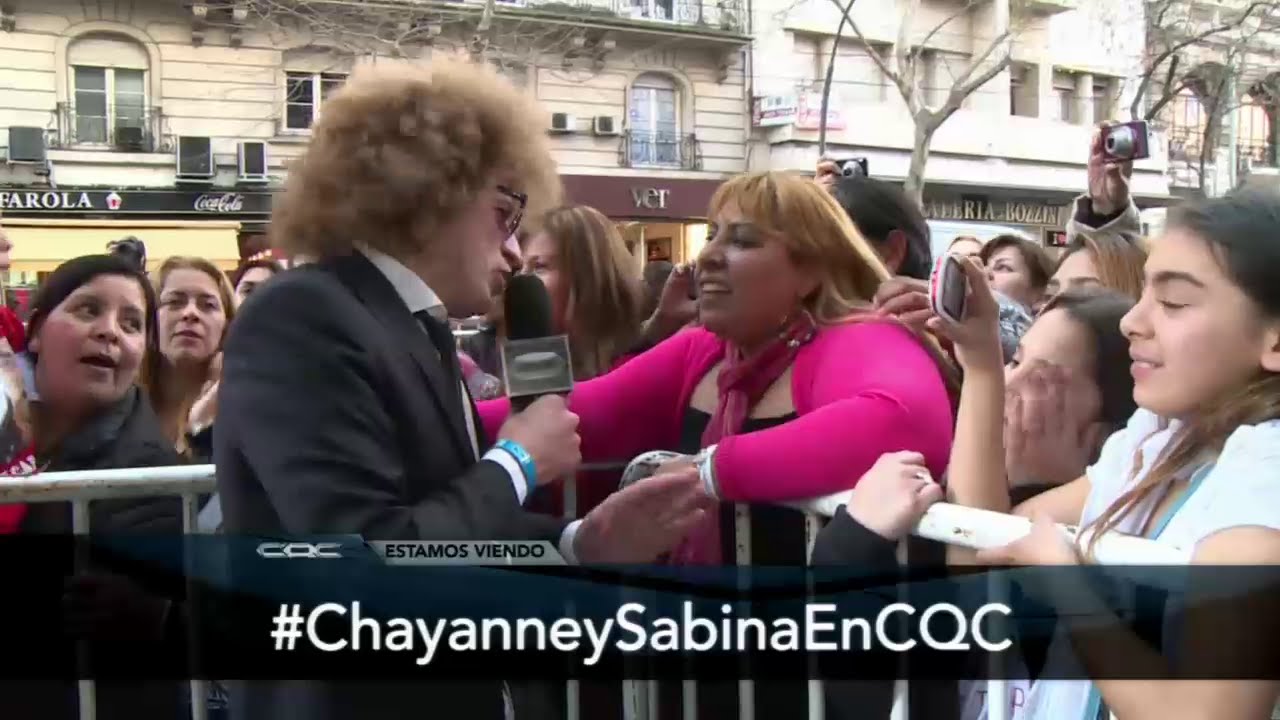 Mujeres descocadas por Chayanne