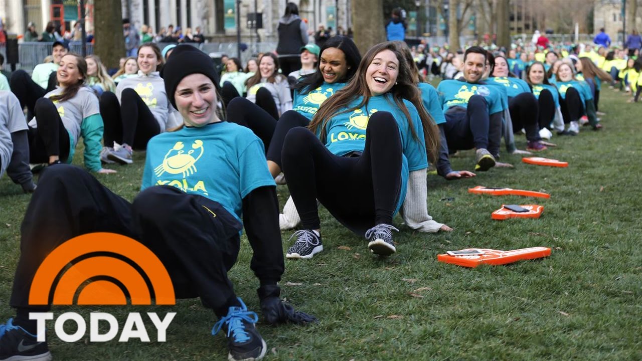 Al Roker And Loyola University Maryland Set Guinness Record For Crabwalking | TODAY