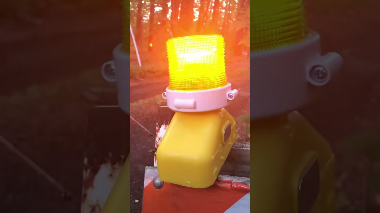 Empco-Lite,Type D,Barricade light.