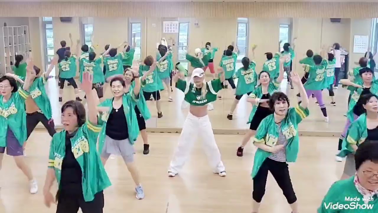 순정☆코요태☆쉽고 운동량 좋음☆텐션업☆초록물결☆점동 다이어트댄스☆카타리나 수업영상