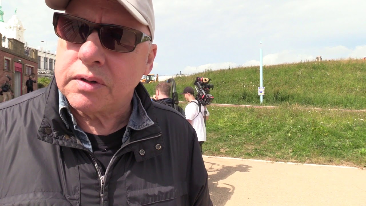 Mark Knopfler gives Spanish City seal of approval