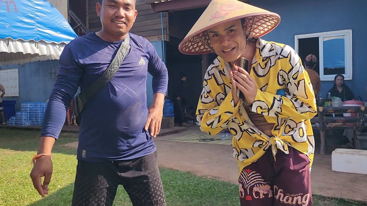 #ขอบคุณคุณยายอุดหนุนข้าวโพด​ให้เจ๊สี​ในวันงานแต่งพรุ่งนี้​