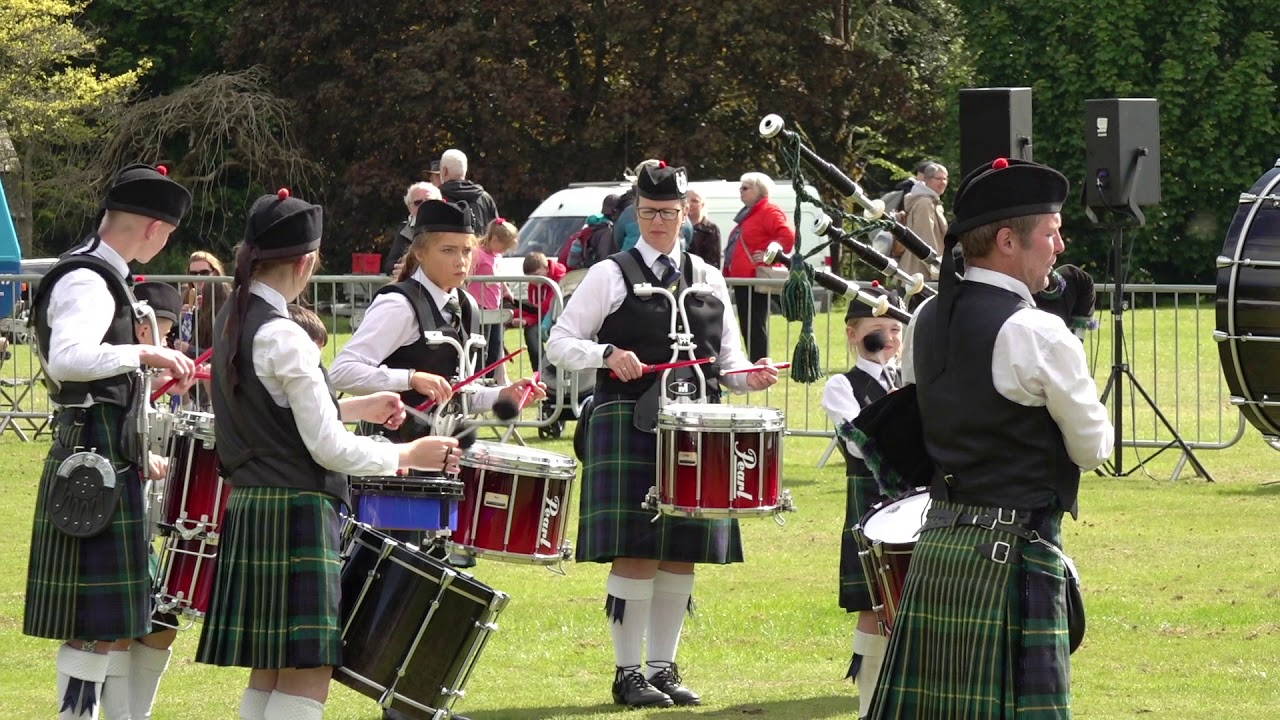 Green Hills of Tyrol & Battle's o'er as Oldmeldrum Pipe Band march off 2019 Aberdeen Highland Games