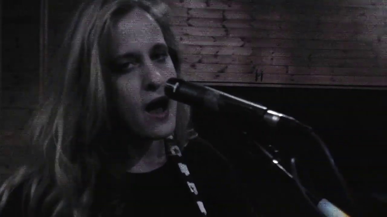 מילים טובות - ירונה כספי ויובל שפריר // הקליפ הרשמי