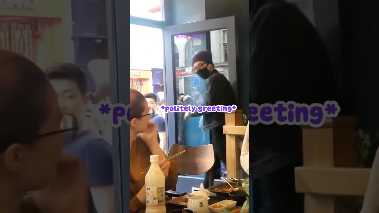 Jimin Bows Politely ARMY At A Restaurant In London 🥰🥰 #shorts #bts #jimin