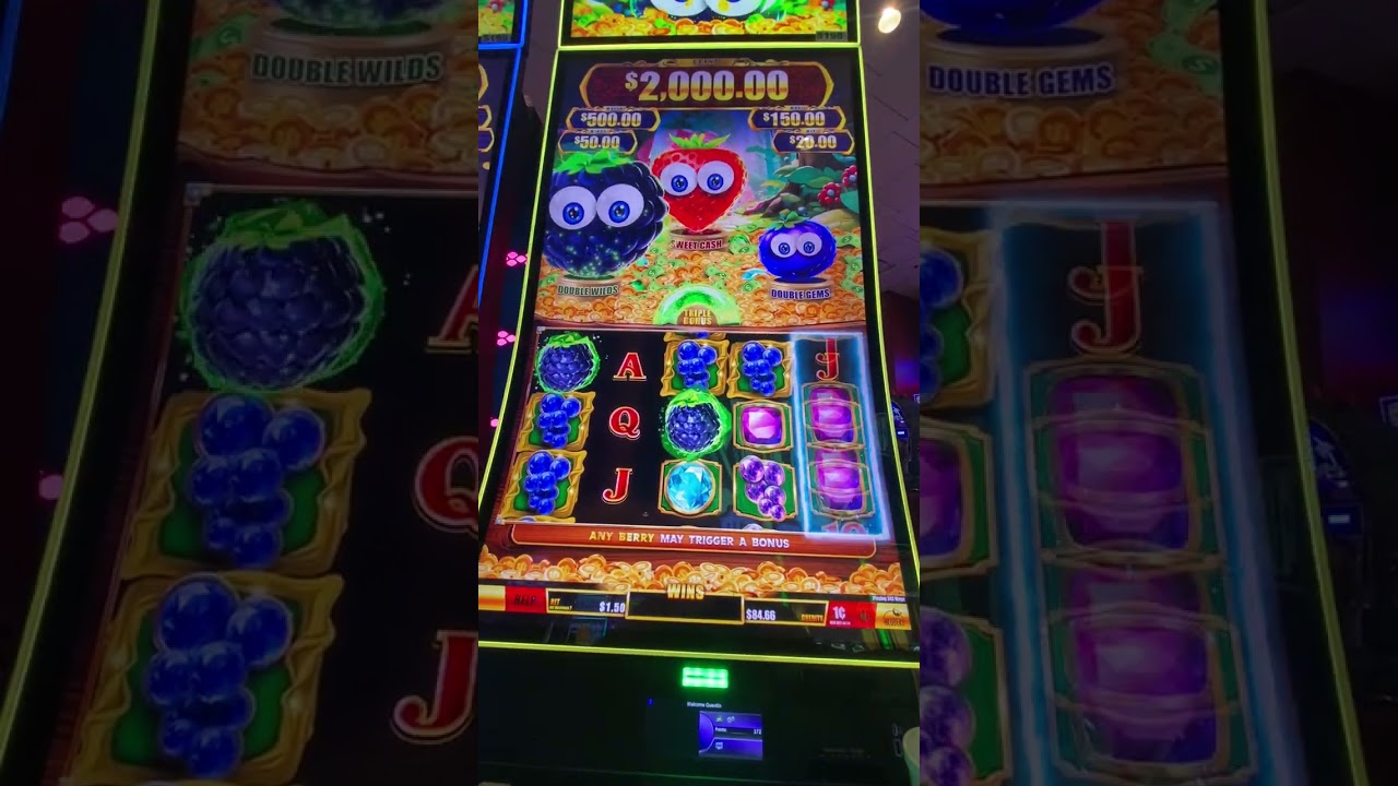 Berry Bucks with bonus. #Qs Slots #win or lose #Osage Casino #oklahoma #bonus