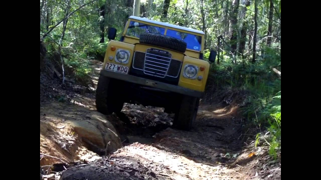 Land Rover Series 3 swb offroading