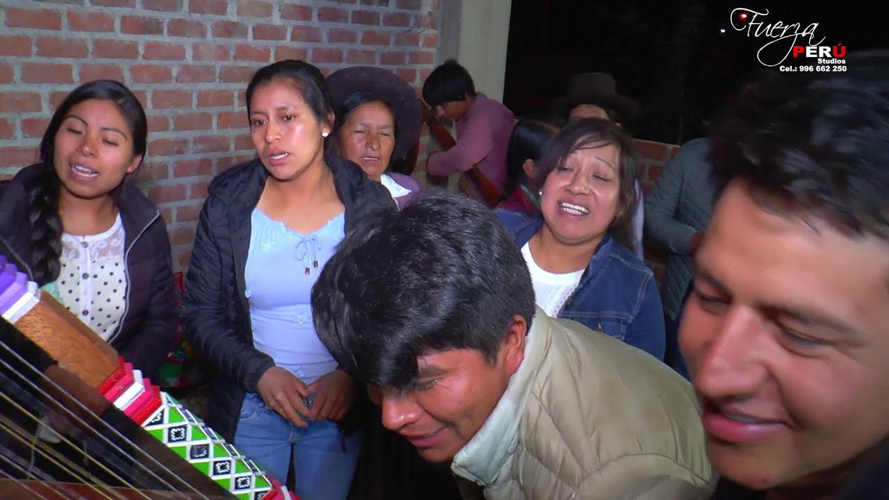 YENNY CORAZON DE ANCATIRA EN CCOMPICANCHA EN SU 45 AÑOS DE ELVA QUISPE HUAMANI