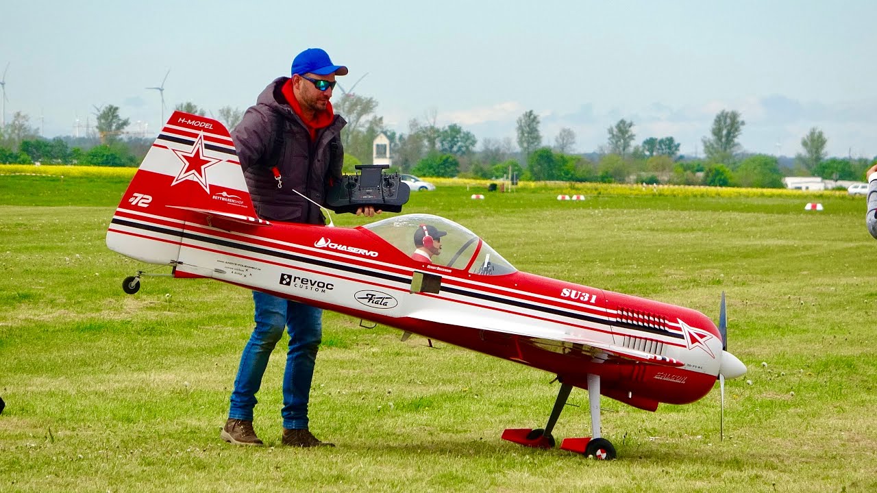 Stunning Aerobatic RC Sukhoi SU 31 from world Champion Gernot Bruckmman in strong Wind