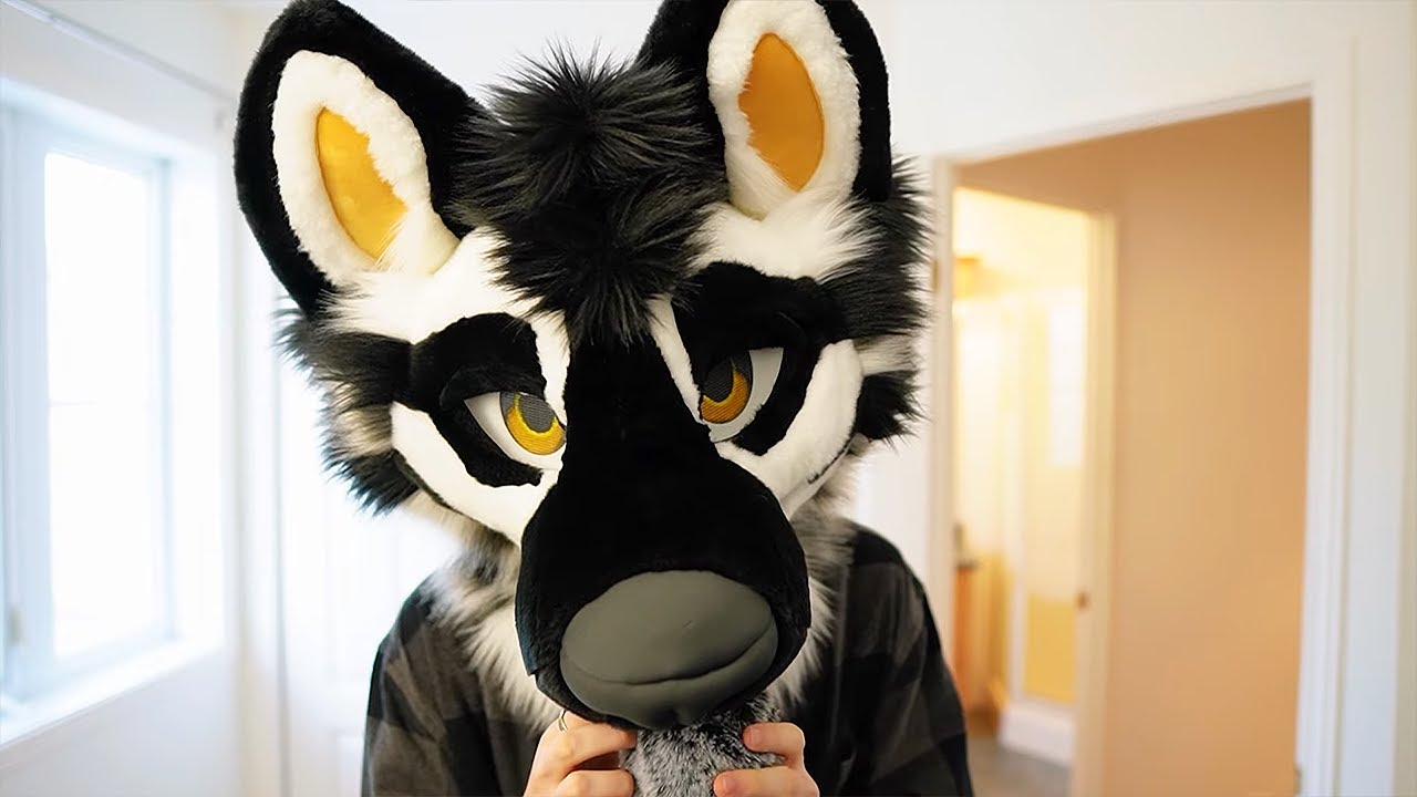 [Furry ASMR] Mouth Sounds & Ear Noms