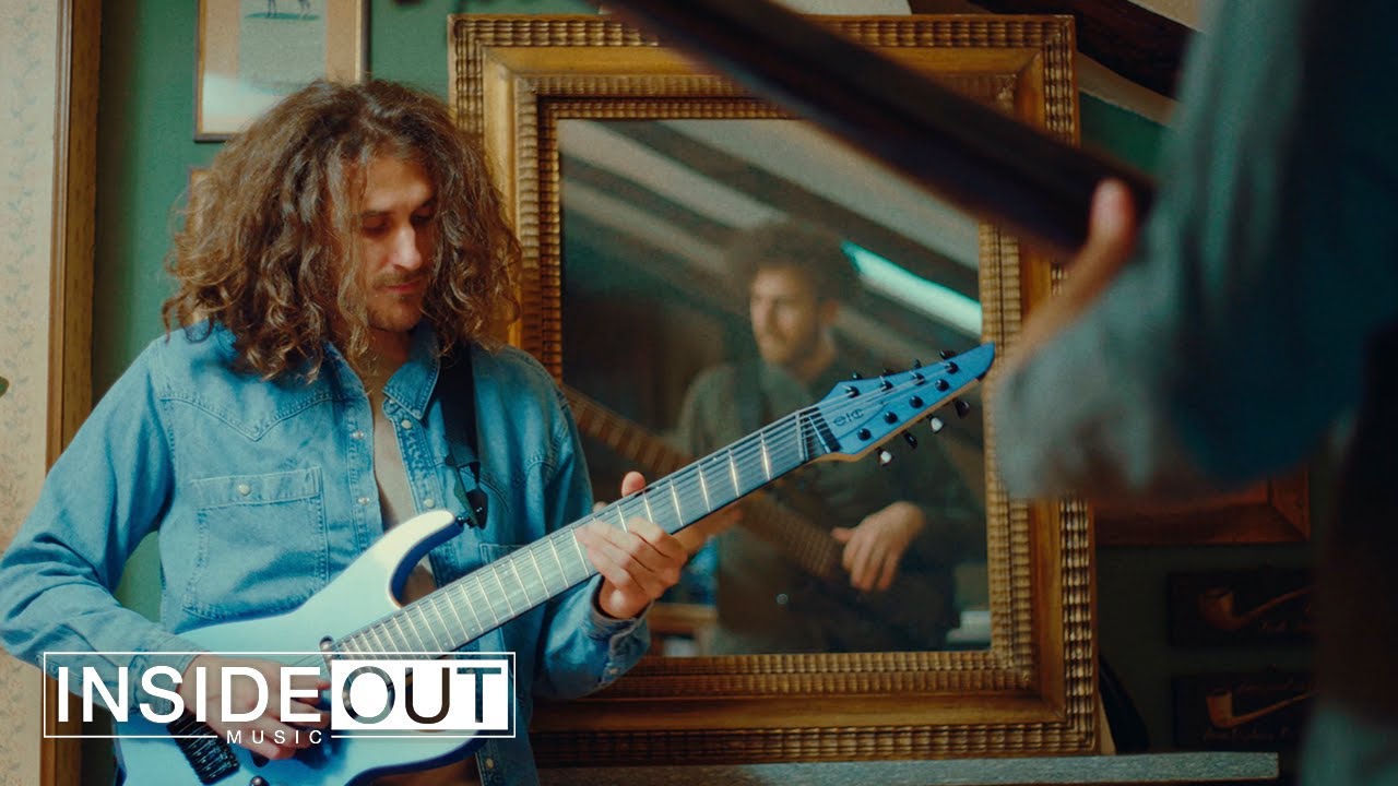 ASYMMETRIC UNIVERSE &ndash; Coquelicot feat. Richard Henshall (OFFICIAL VIDEO)