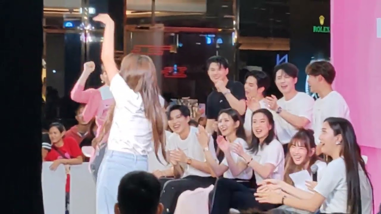 ฟรีน&เบ็คกี้โชว์สเต็ปสุดฟิน​ | งาน IDOLFACTORY x KIS Beauty Store@Central Rama 9 #ฟรีนเบค #freenbeck