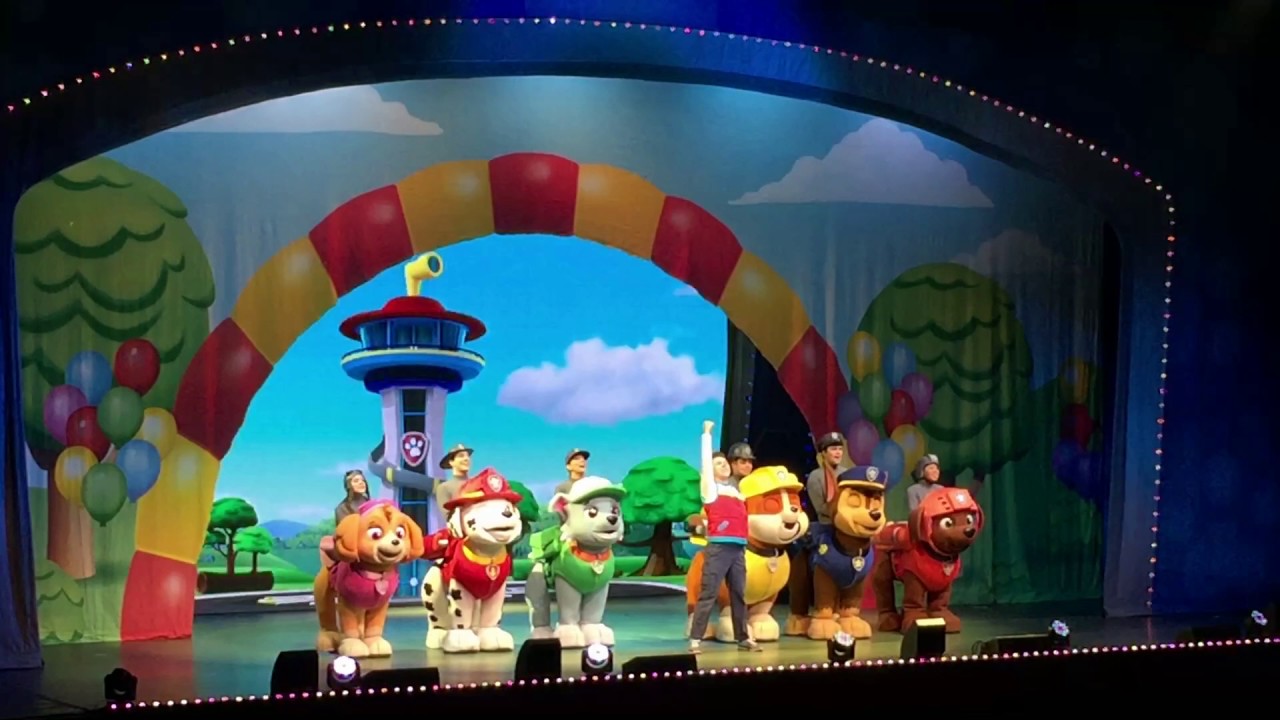 Paw Patrol Show Live Introductions!
