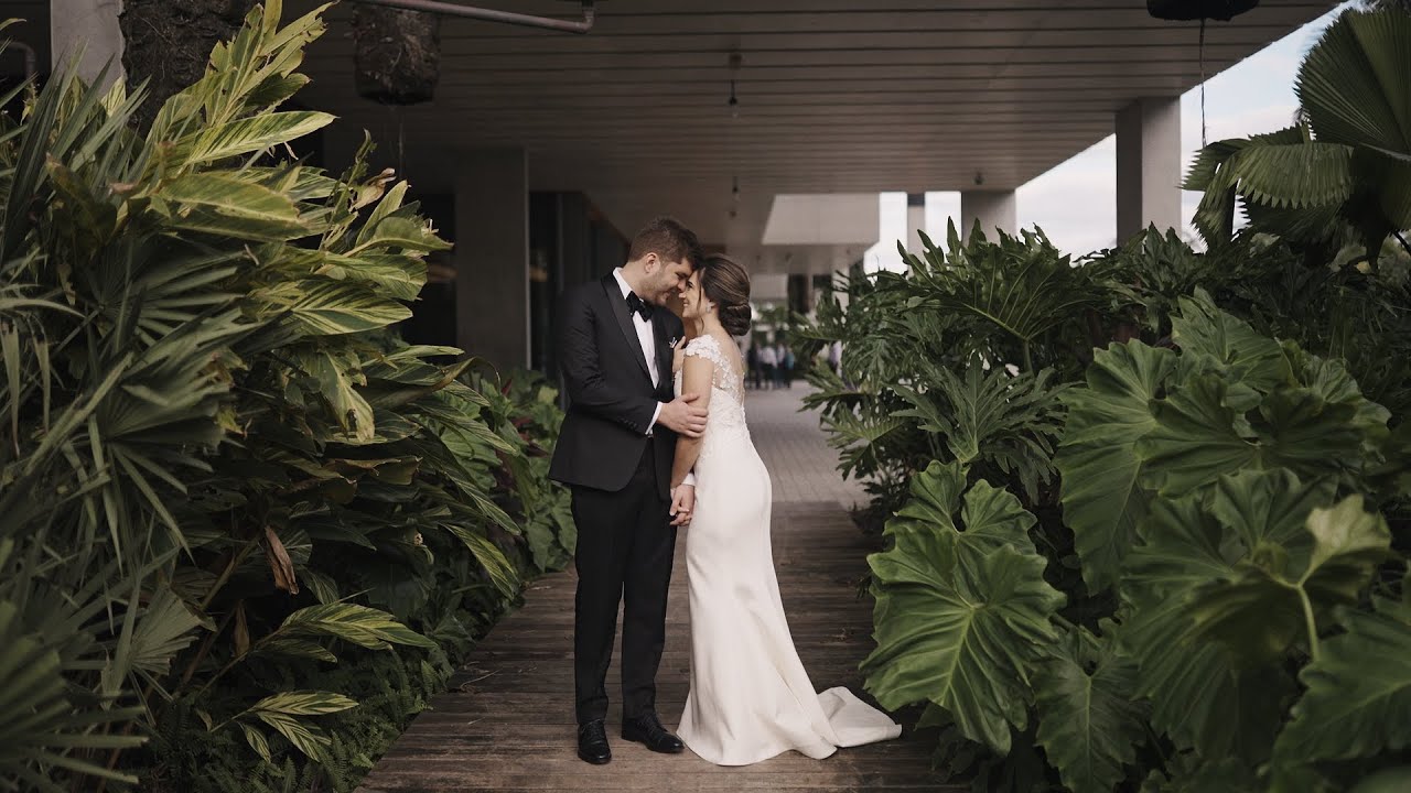 A Glamorous Black Tie Wedding at Perez Art Museum Miami / Vero & Victor