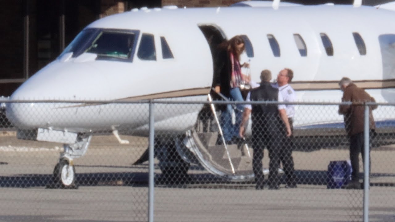 Cessna Citation Excel/XLS Arrives Gusts from Greensboro -  LOOK WHO IS ON BOARD!