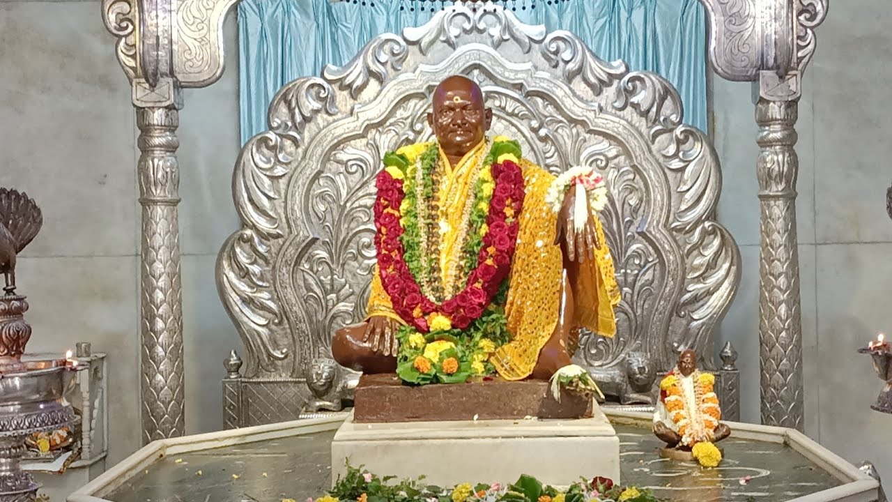 NITYANAND SAMADHI MANDIR GANESHPURI, INDIA