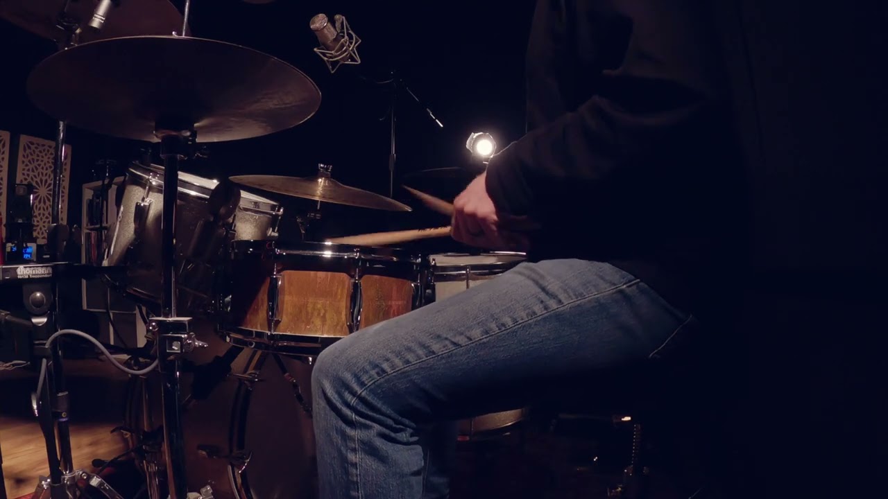Using the 11 stroke roll drum rudiment around the drum kit as a motif #11strokeroll  #drumrudiments