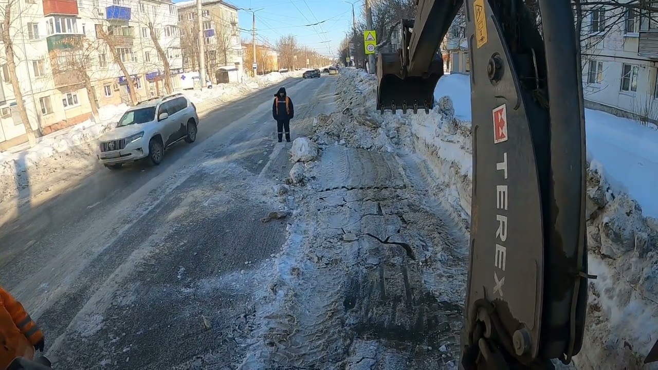 Продолжаем расширять дорогу.