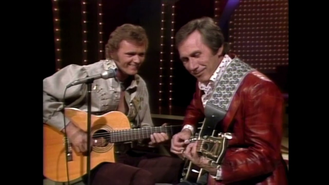 Chet Atkins - I'll Say She Does