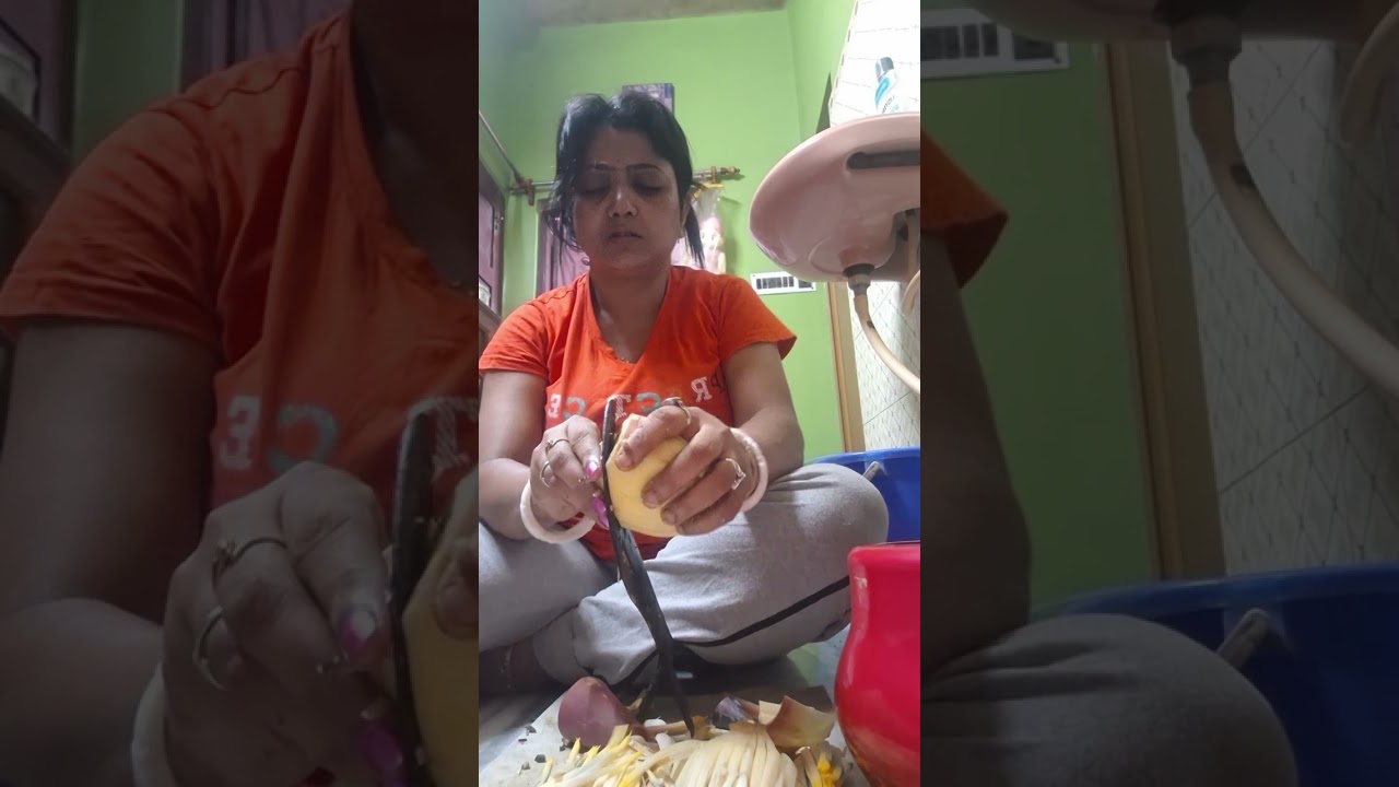 #মোচাটা রাতে কেটে  রাখছি  সকালে মোচা কেটে রান্না করাটা অসম্ভব #
