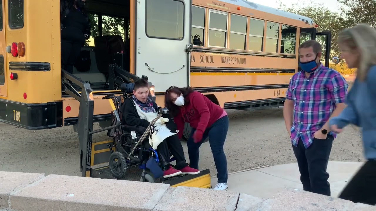 Carter’s “Oh my, the lift won’t work!” Kind of bus ride! @Includingme123 