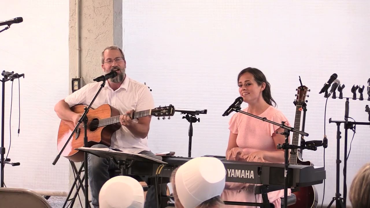 2025 Pinecraft Park Singing: Tuesday