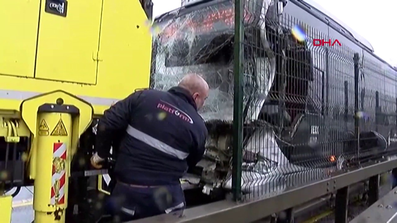 Haramidere'de metrobüs kazası