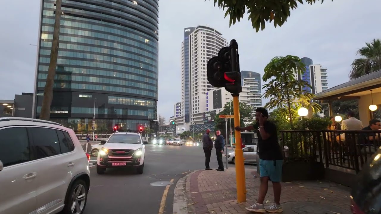 Umhlanga Rocks on a Lively Friday Night – Sights and Sounds