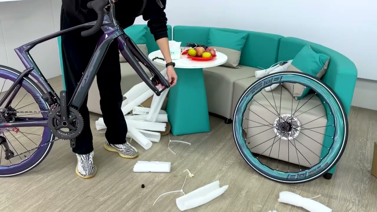 TWITTER R12pro fully color changing unboxing, equipped with wheel peak TX radio #bikelover #cycling