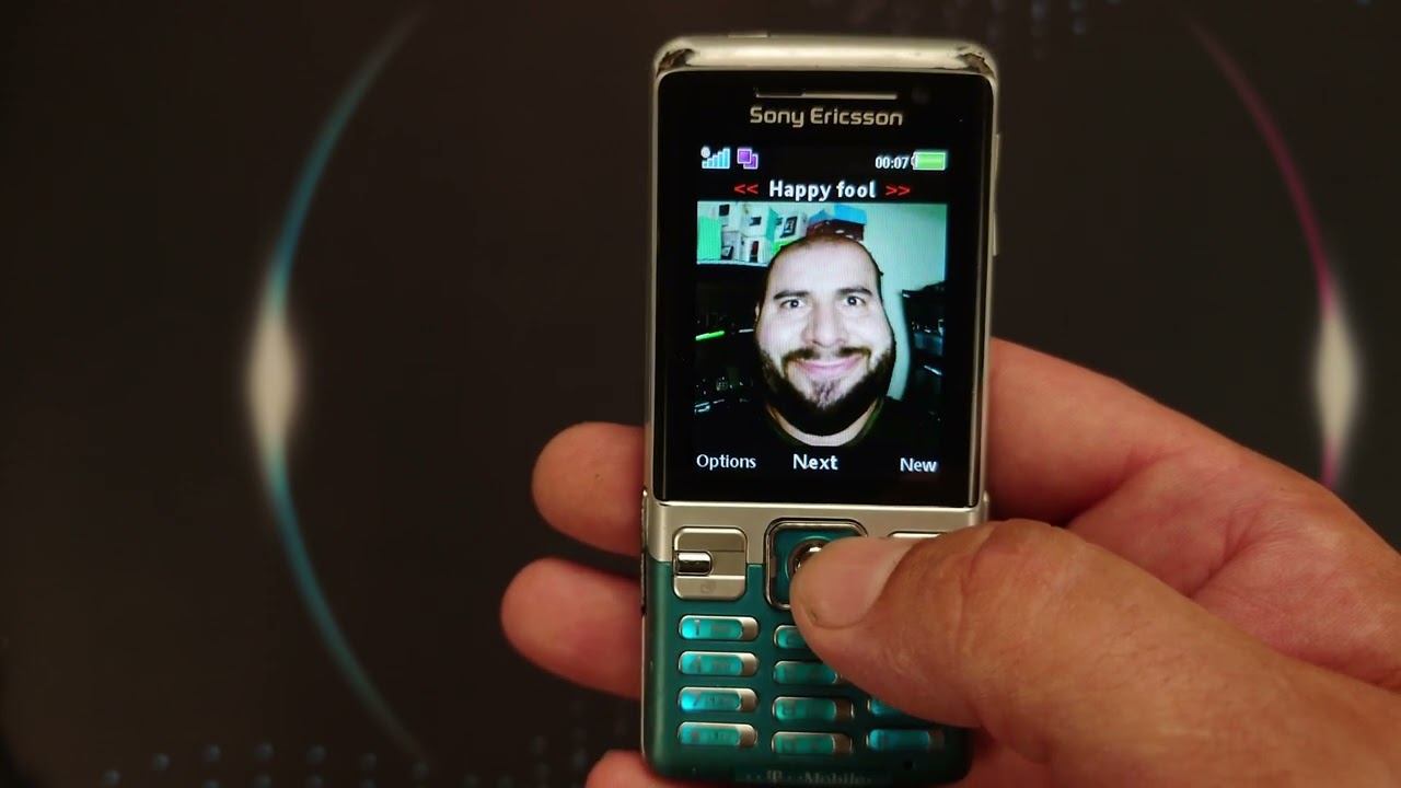 Sony Ericsson C702 Cyber Shot  presentation