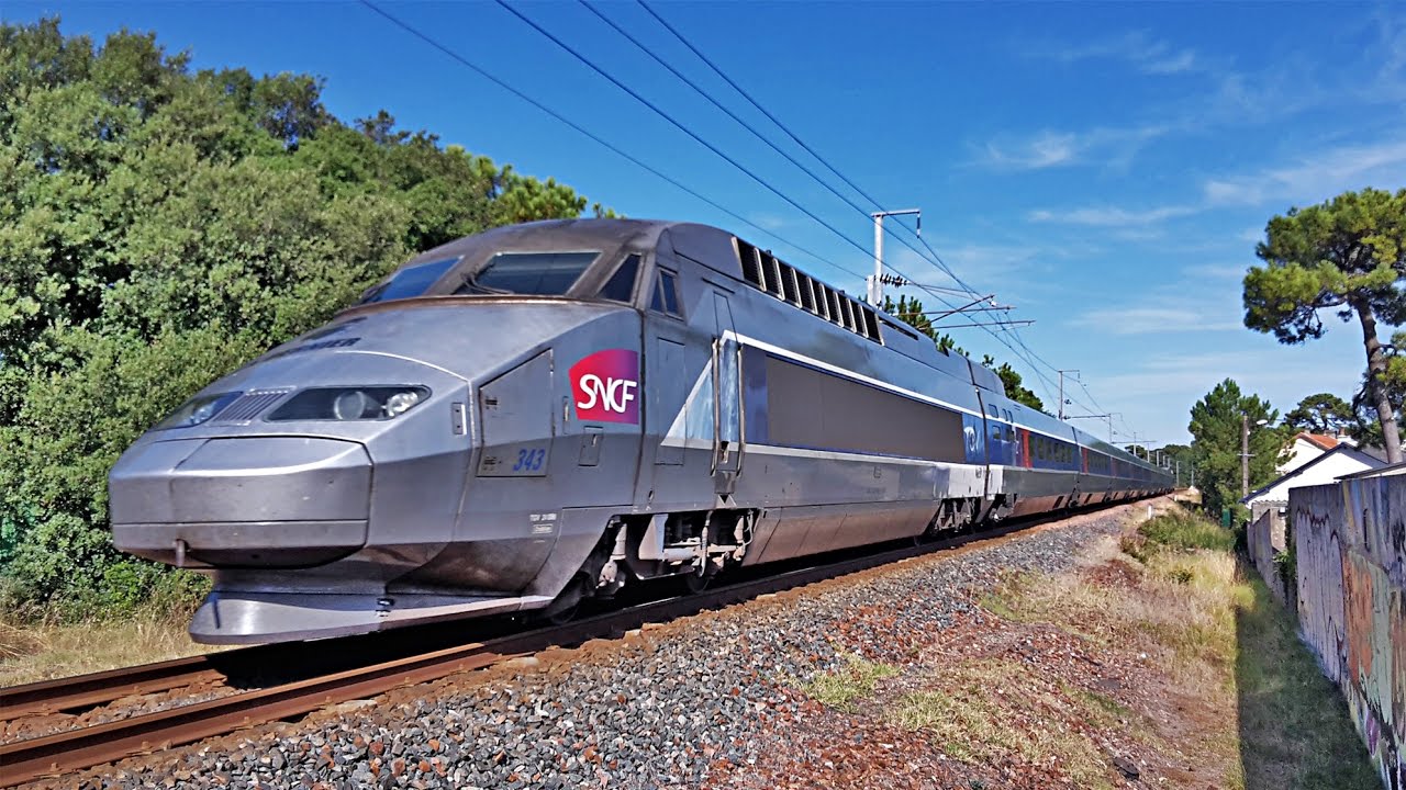 Les Trains de La Baule Escoublac 4 (Passages à niveau en action)