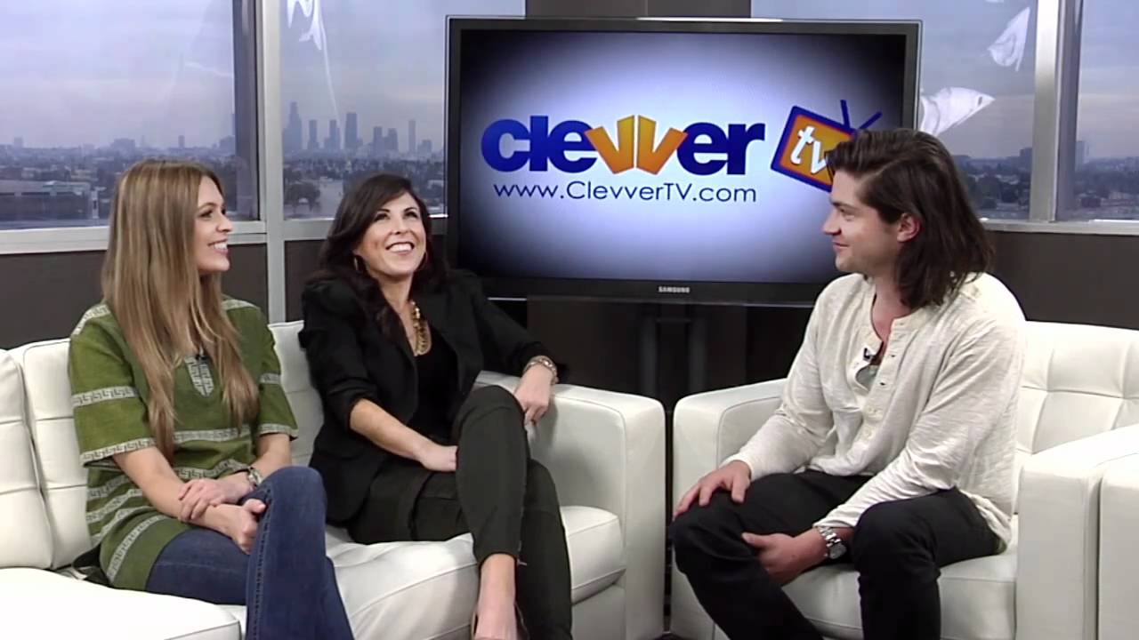 Thomas McDonell Dishes On Doing Kissing Scenes In Disney's 'Prom'