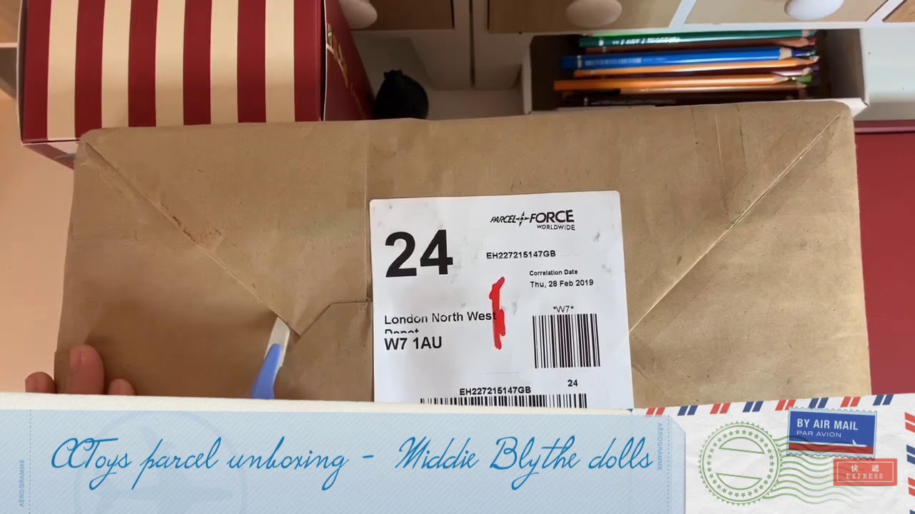 Middie Blythe dolls unboxing video by SplatterGirlUK
