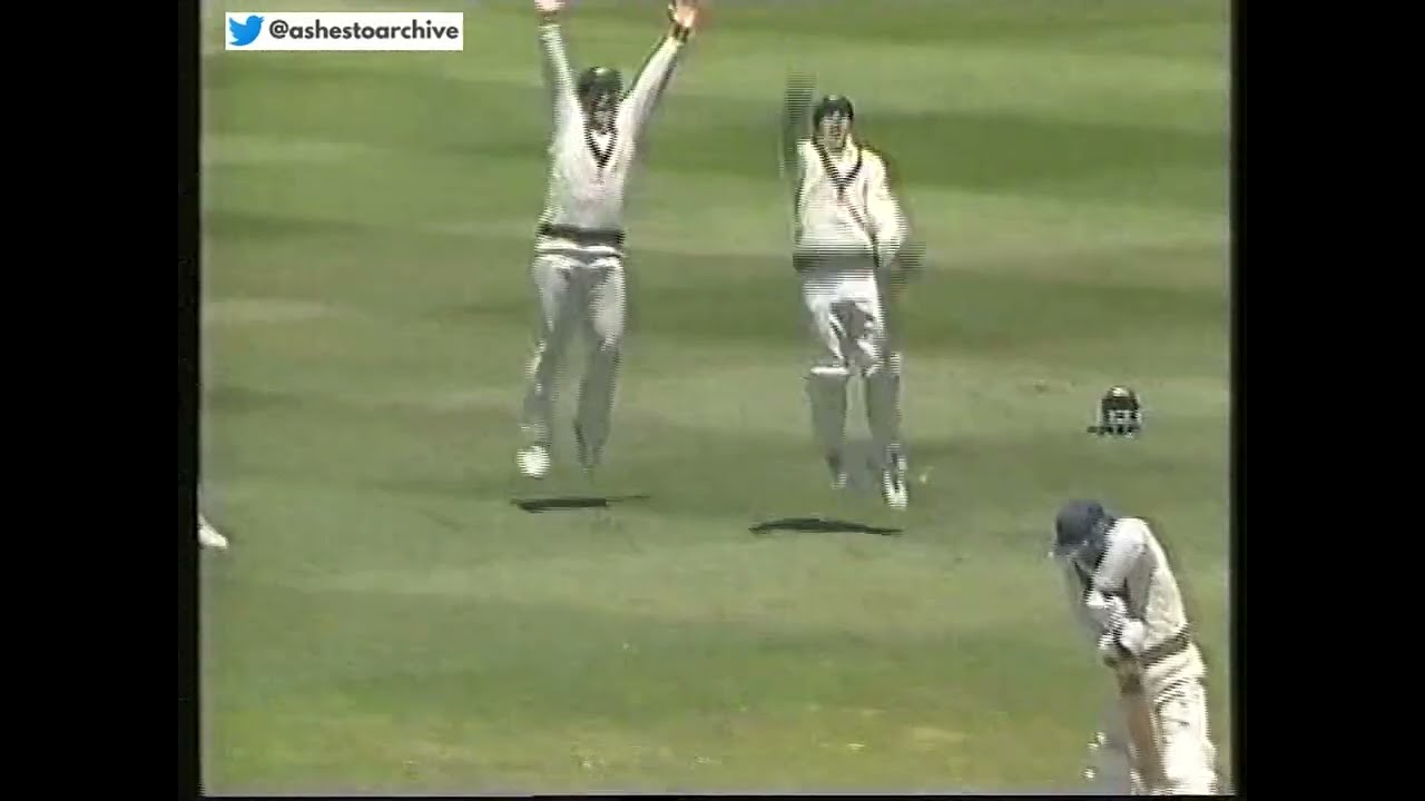 Frivolous Australian appealing. Richie Benaud not pleased. 1st Test Aust vs Pak MCG January 1990