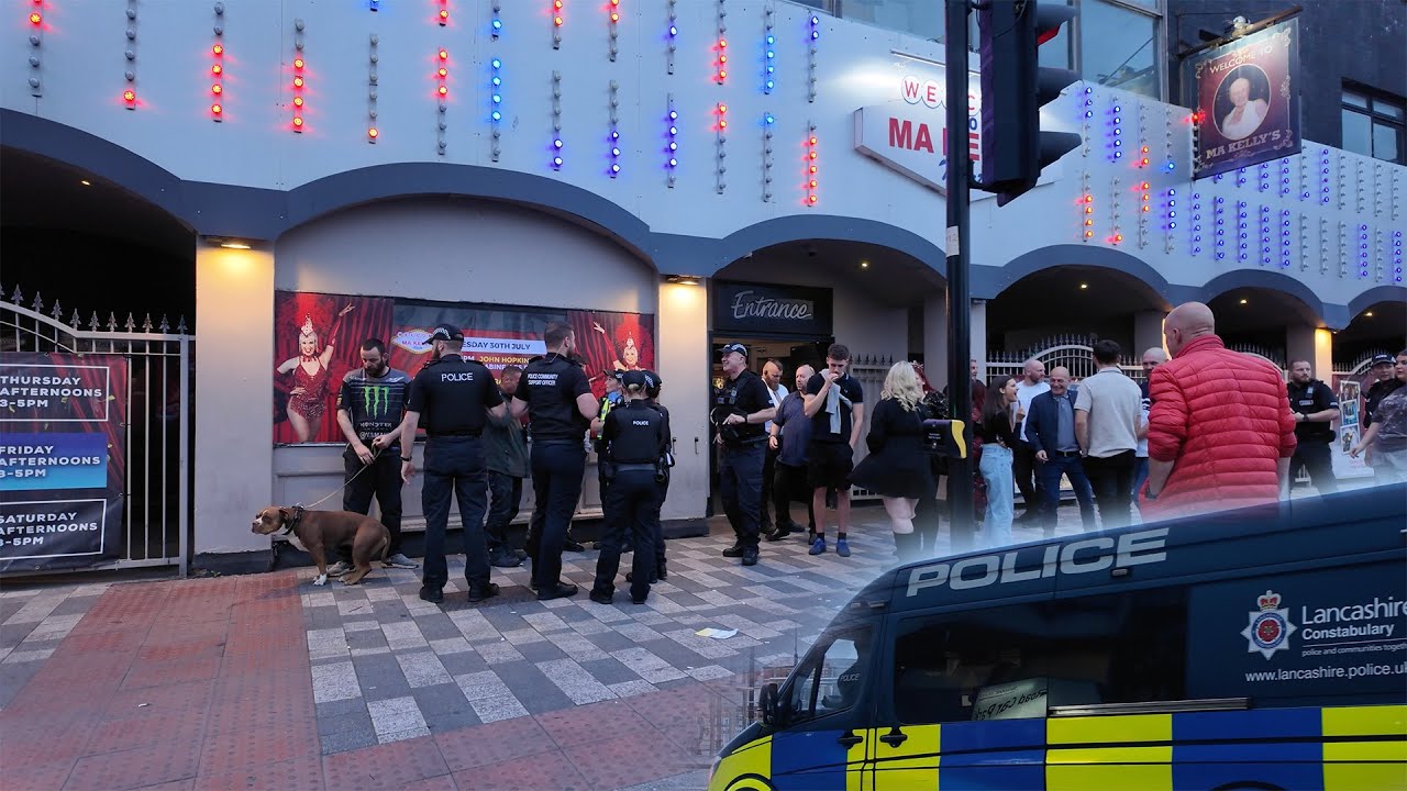 Kicking off in Blackpool Saturday Night 👮‍♀️🍺
