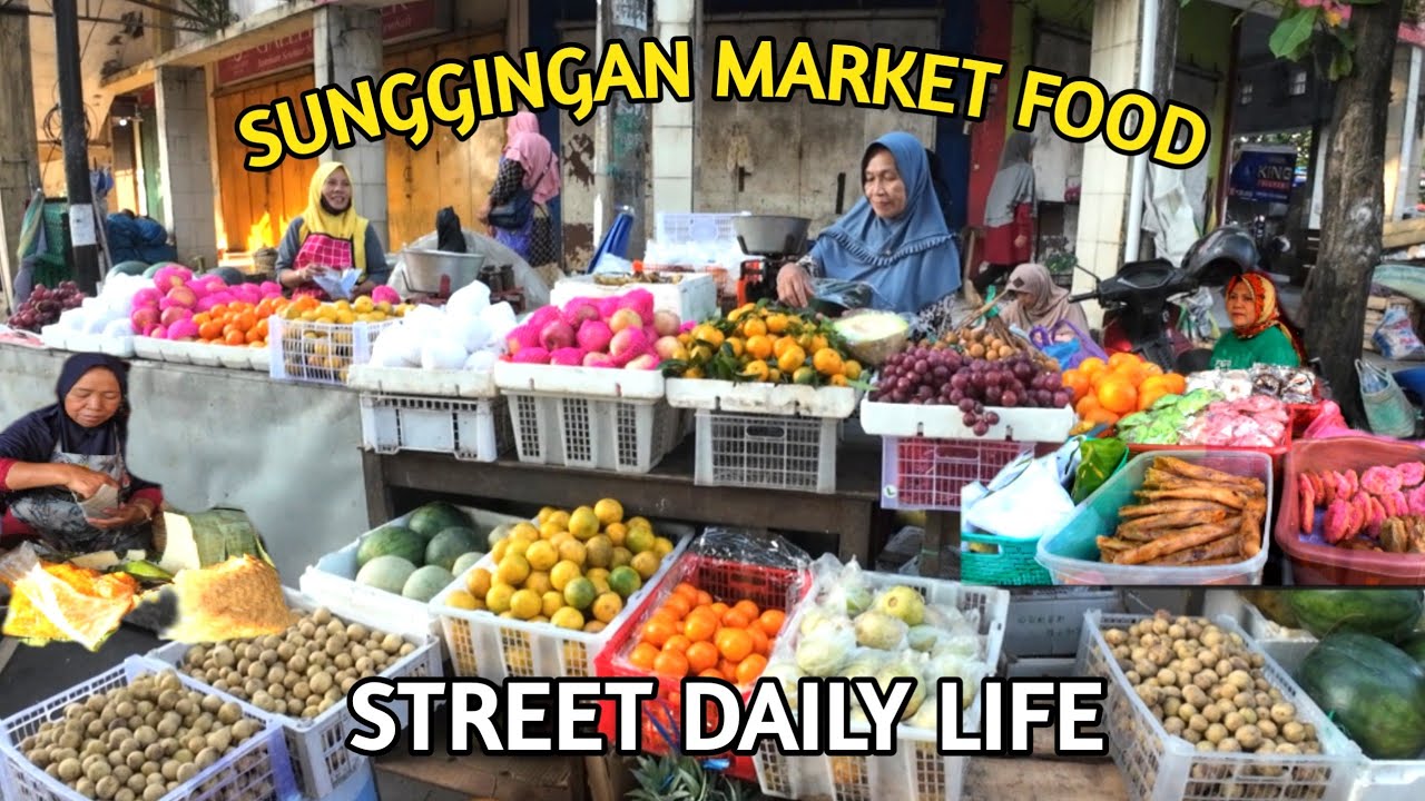 SUNGGINGAN MARKET FOOD BOYOLALI, FAMOUS FRIED CHICKEN, CURRY, SOUP