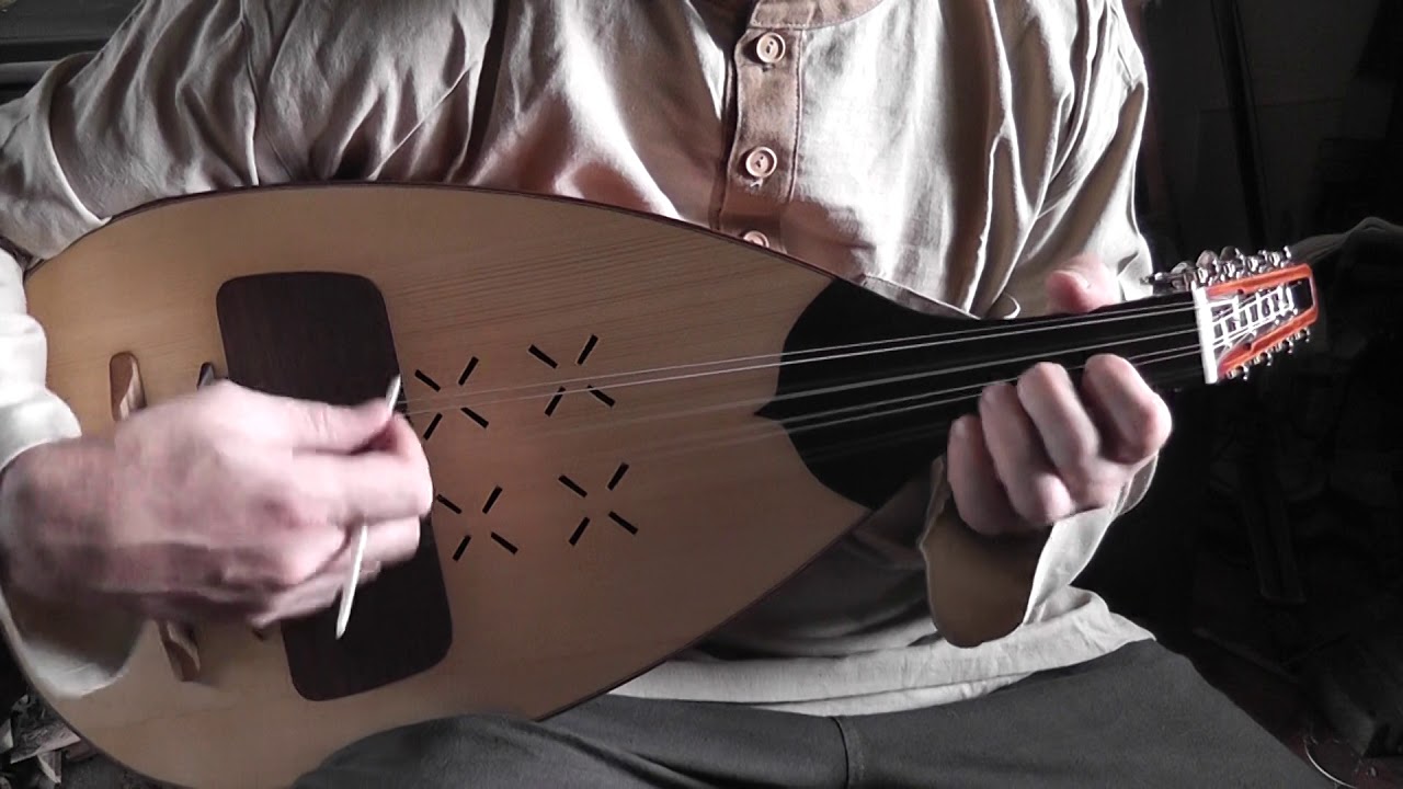 The tone of a new koboz.Tuning (gG dD gg cc). Made by Darufi