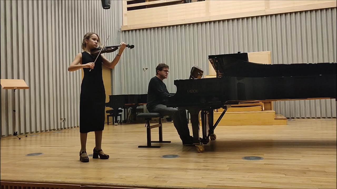 Edouard Lalo.Symfonia hiszpańska op.21.cz.1 .Liliana Derkacz.