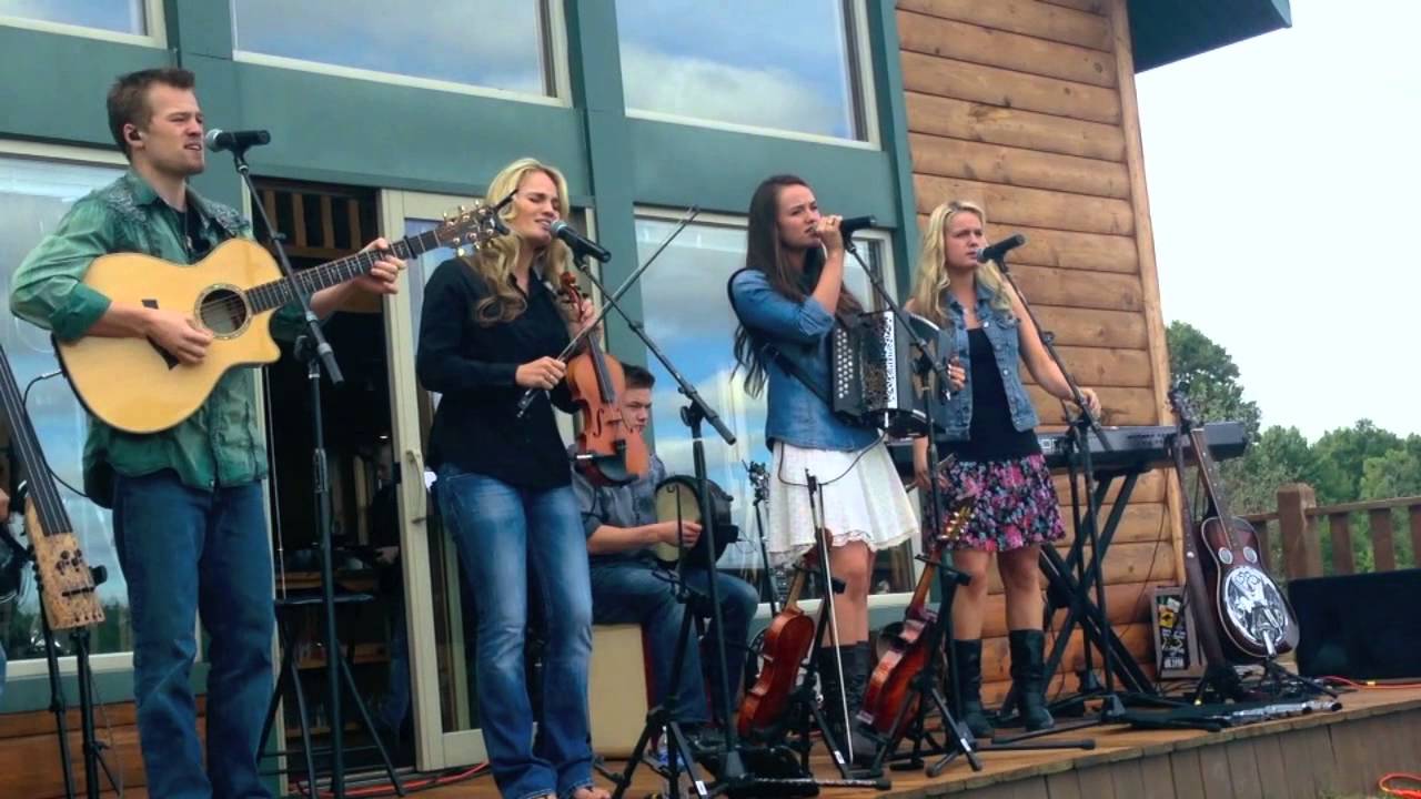 The Willis Clan "Ship of the Line" Videoed by Deb