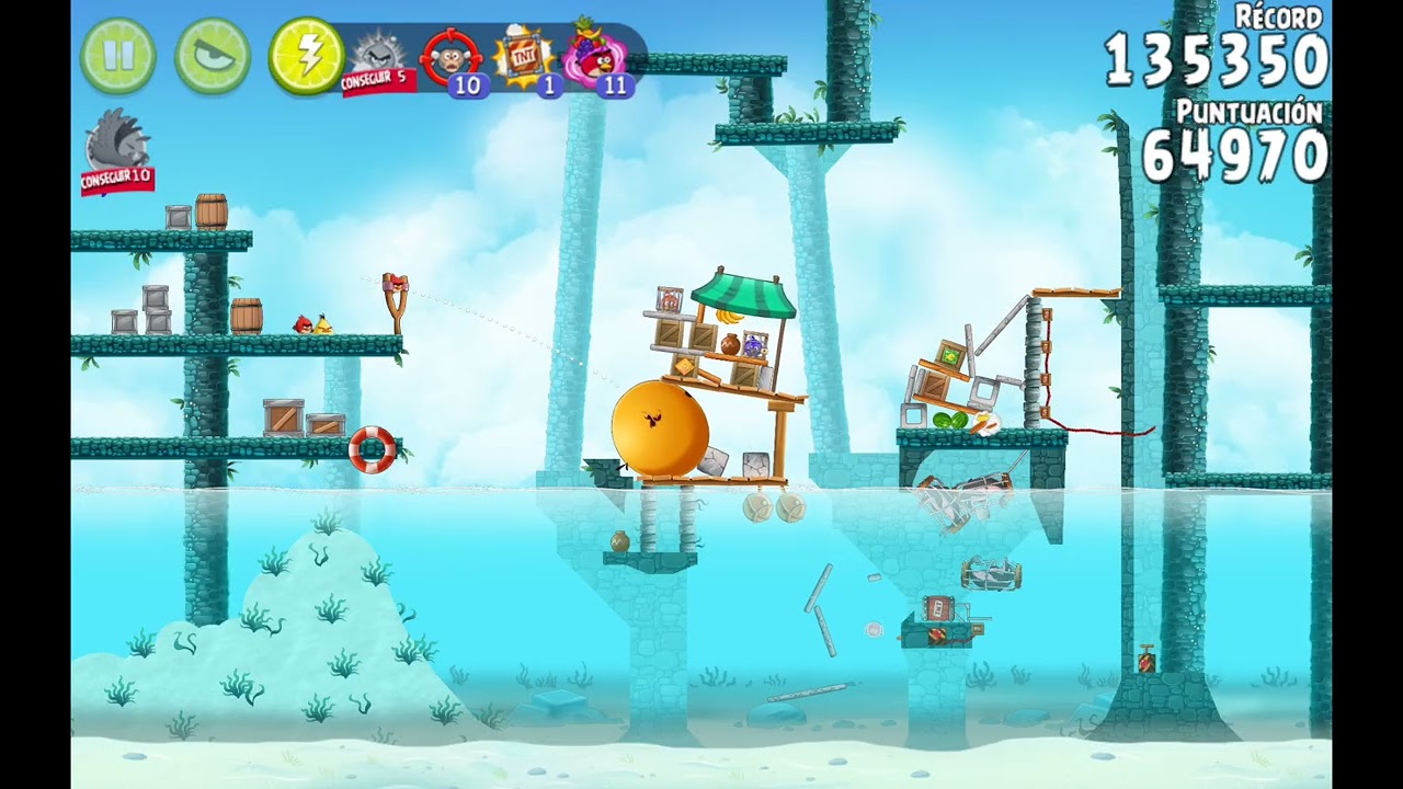 Jugando angry birds rio 