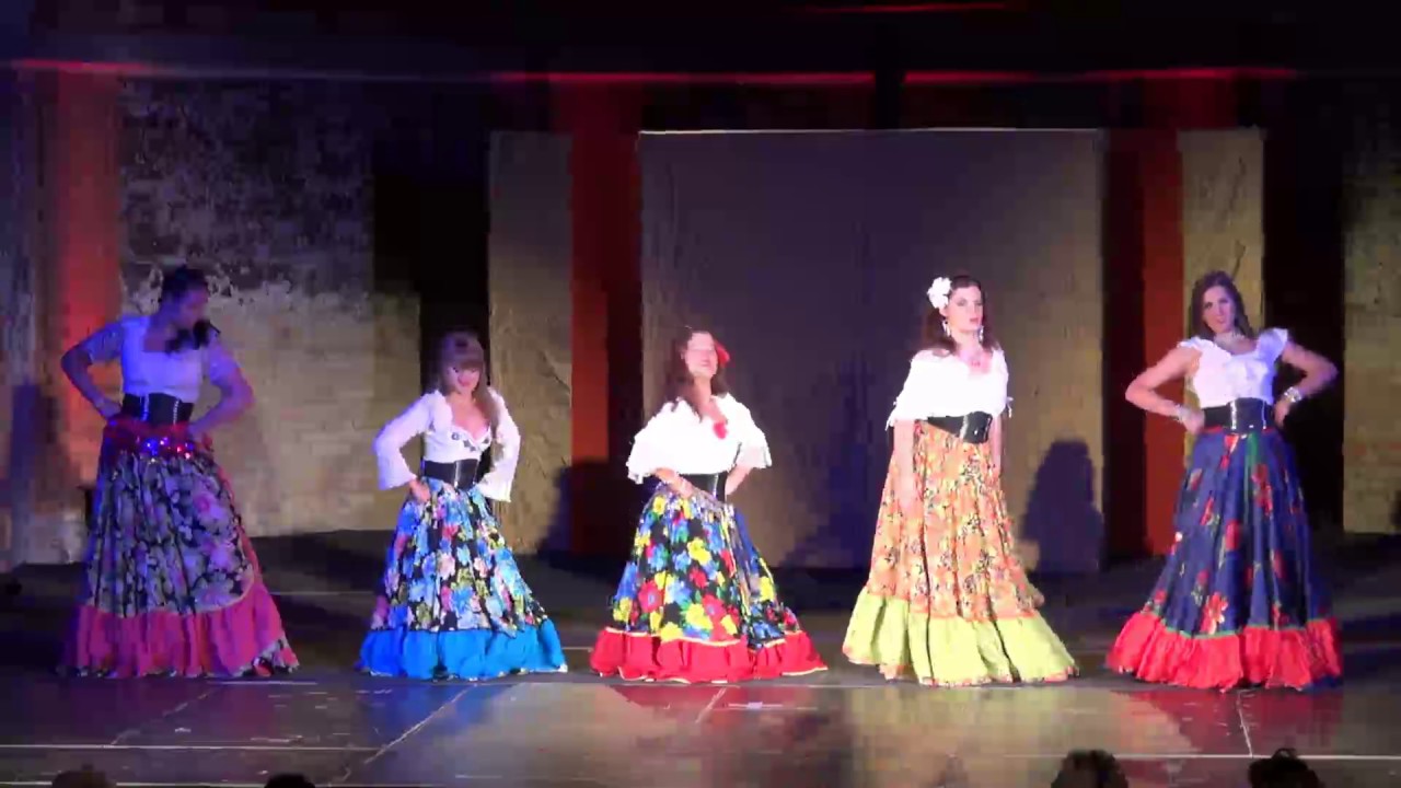 AmaniDance Ensemble tanzt 