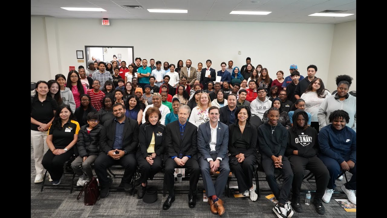 Rep. Al Green Hosts TX-09 Codefest to Empower Student Coding App Developers