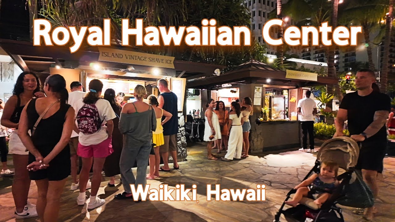 【4K】𝐖𝐀𝐋𝐊 🇺🇸 Saturday Night at the Royal Hawaiian Center in Waikiki